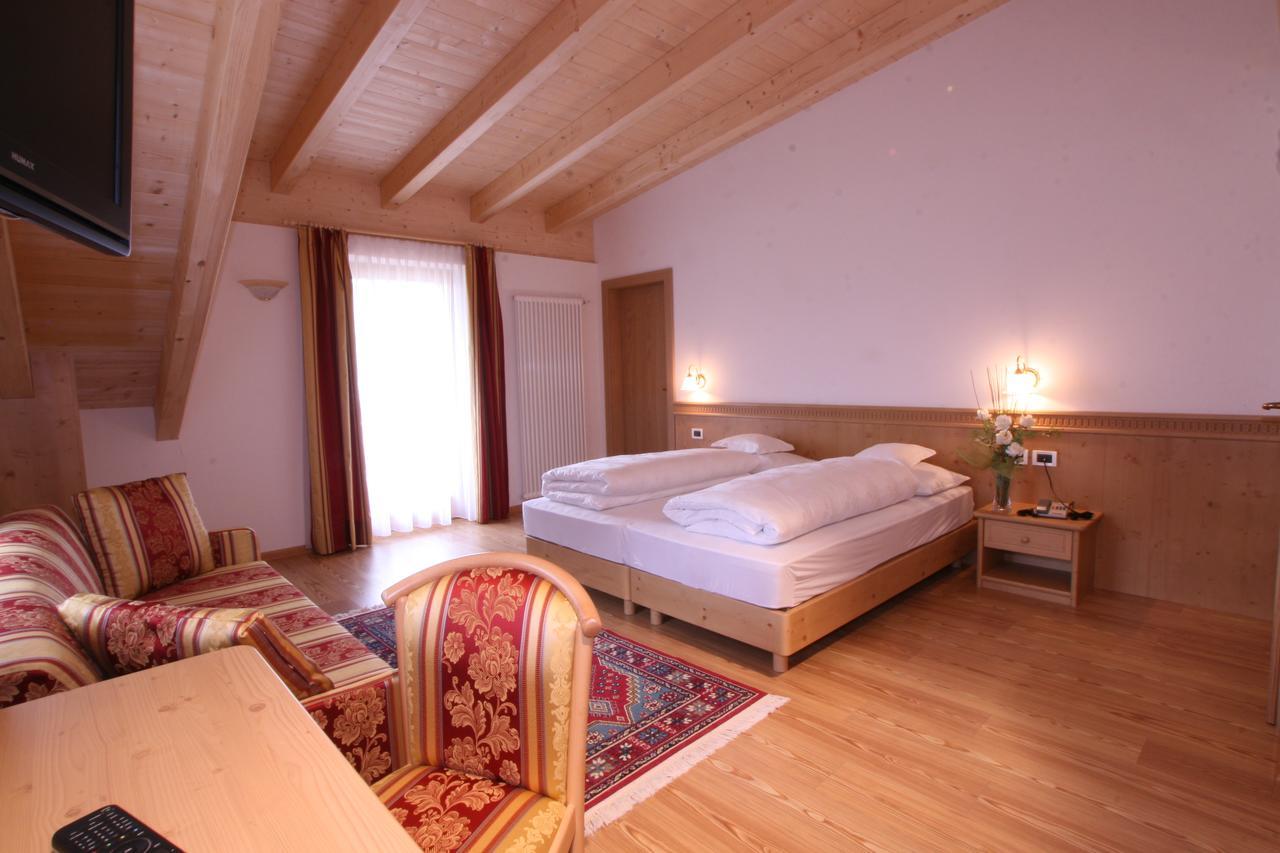 Hotel Resa Blancia San Vigilio Di Marebbe Eksteriør billede